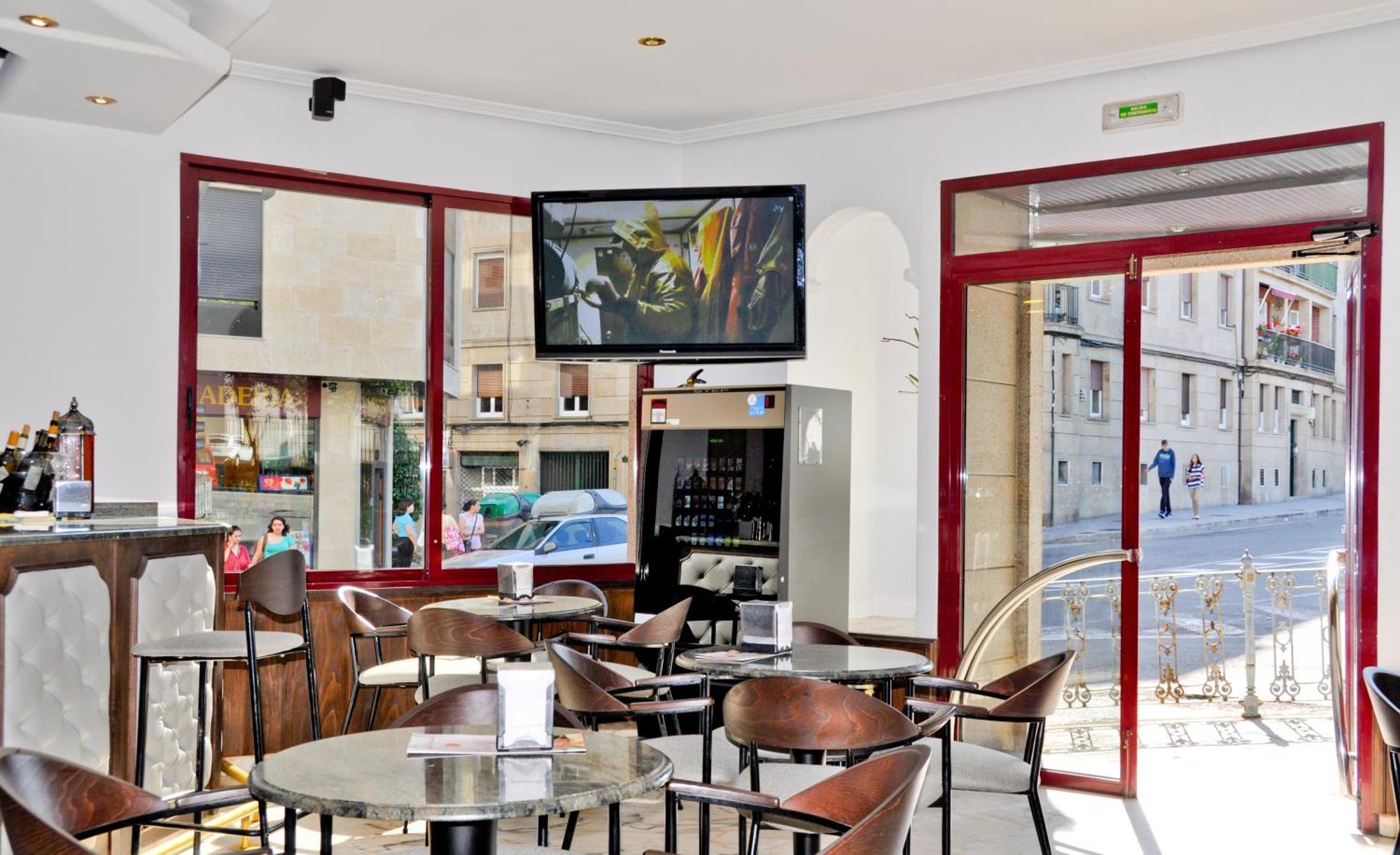 Hostal La Rotonda Ourense Exteriör bild