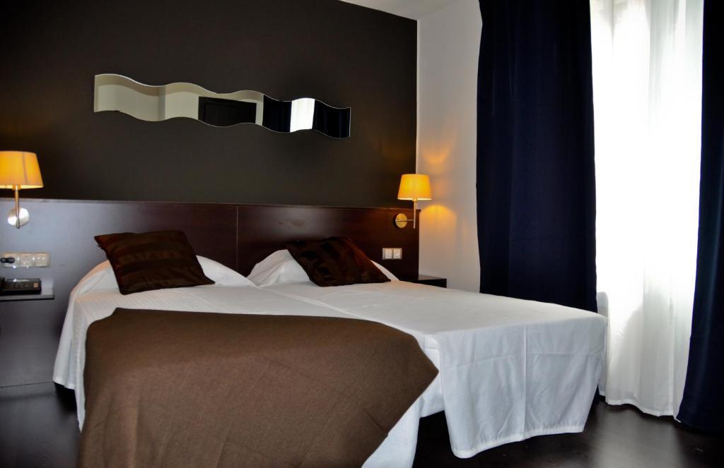 Hostal La Rotonda Ourense Rum bild