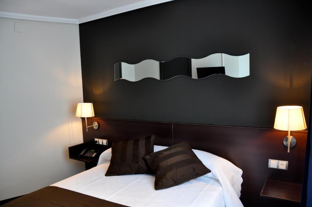 Hostal La Rotonda Ourense Rum bild